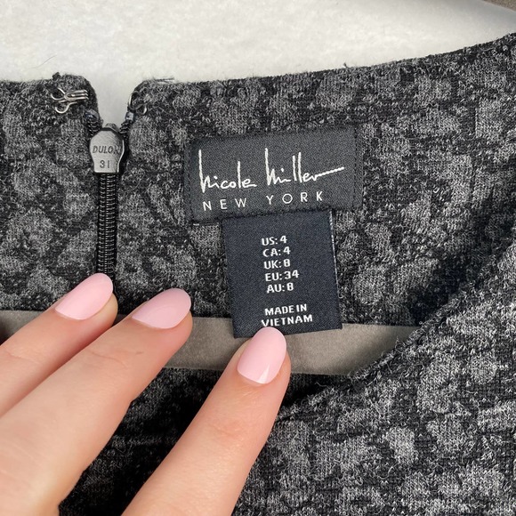 Nicole Miller Women's Size 4 Gray Cheetah Print Sleeveless Dress with Pockets - Picture 2 of 7